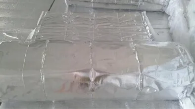 Basic Customization Sf19 Multi Layers Foil Bubble Woven Fabric Foam Radiant Barrier Silver Fireproof Thermal Insulation Blanket for Roofing / Wall / Ceiling